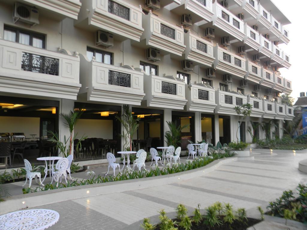 Resort De Crossroads Calangute Buitenkant foto