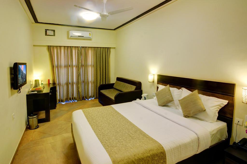 Resort De Crossroads Calangute Buitenkant foto