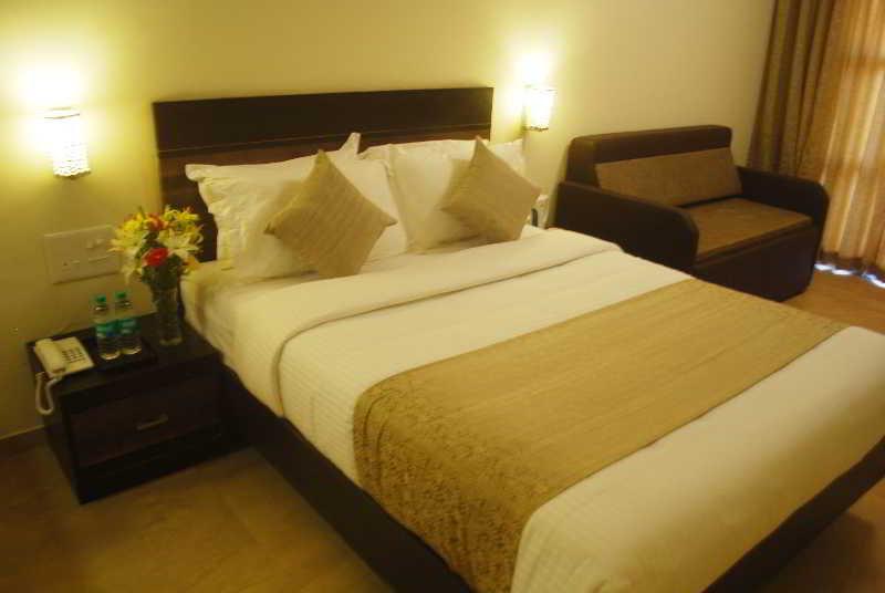 Resort De Crossroads Calangute Buitenkant foto
